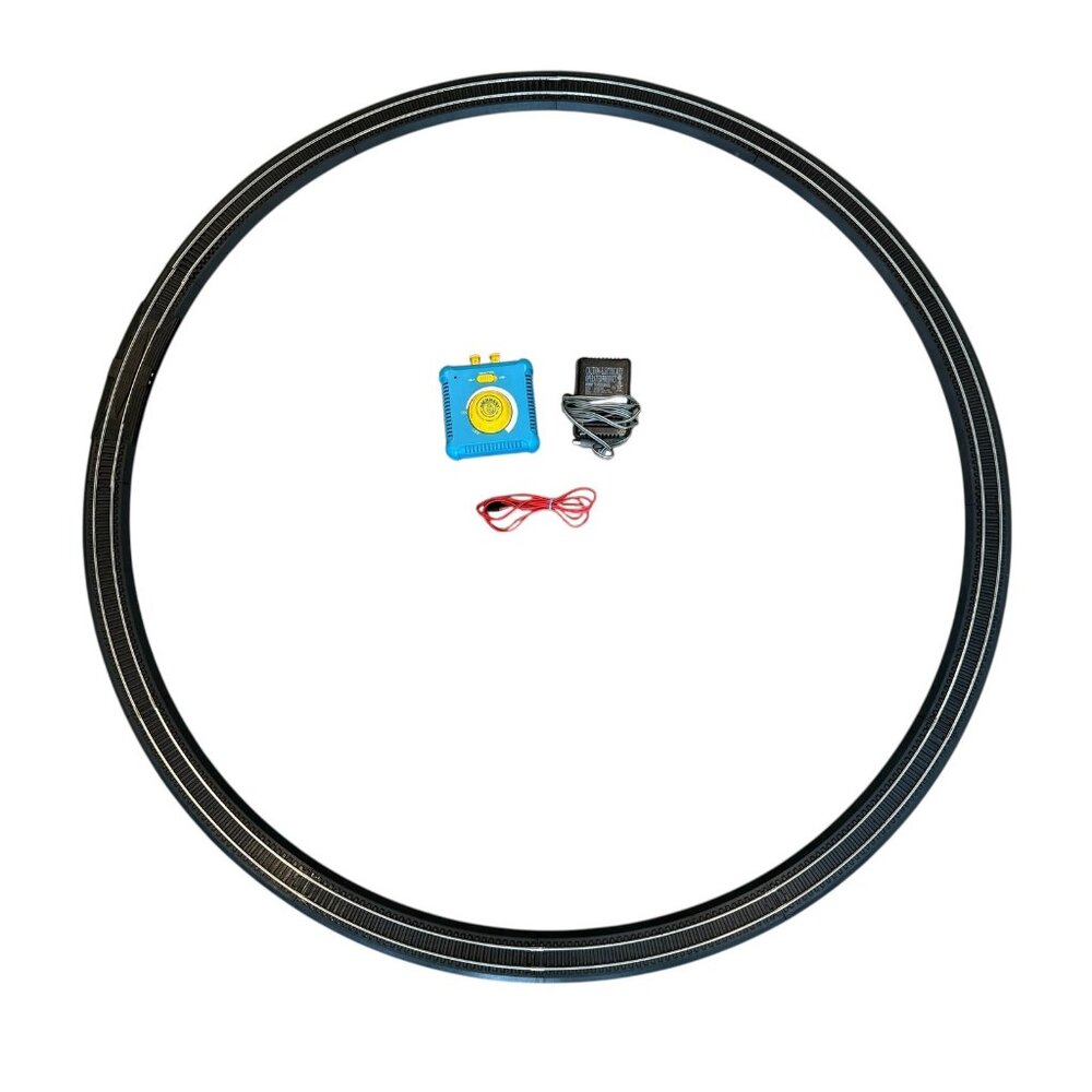 Bachmann 00642 Deluxe Thomas Annie Clarabel E-Z Track Train Set HO Scale Pieces